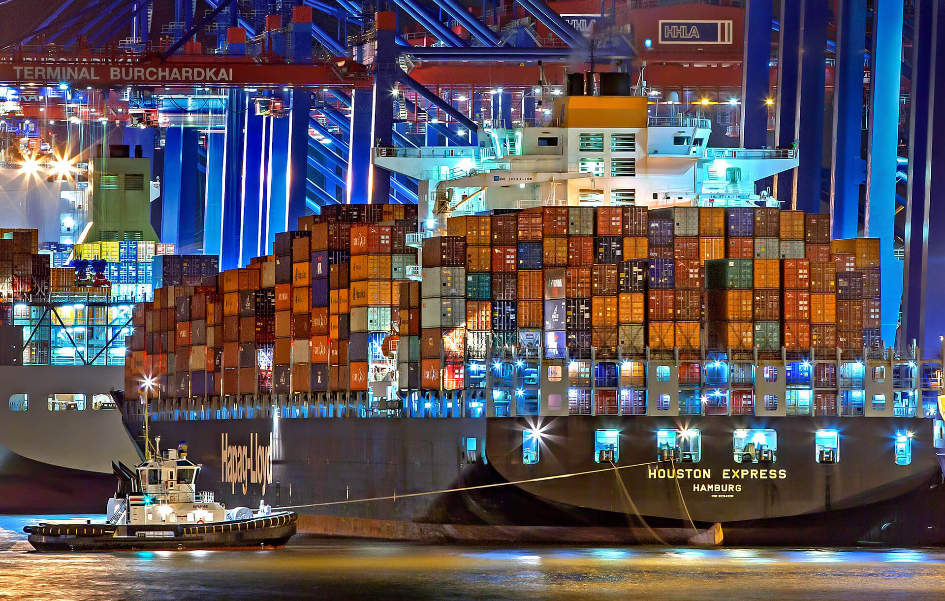 海上貨物輸送の基礎知識-海上貨物の輸送方法・流れ・費用 / 航空貨物輸送との違いは？